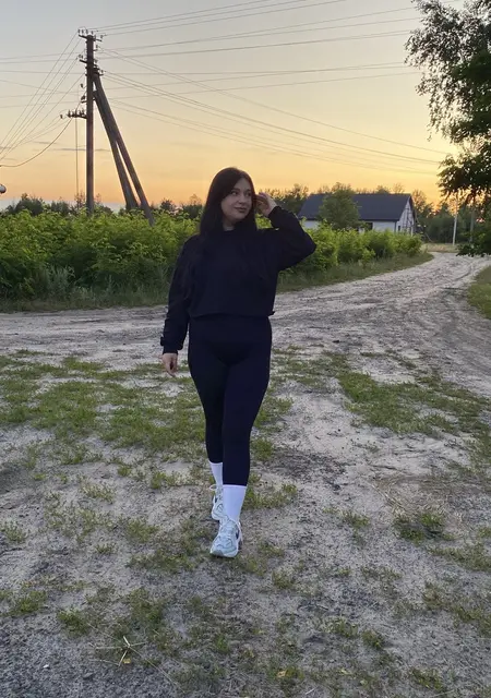 Я Yana, 19 років, знайомлюсь для вірт у Рівне