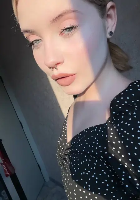 Я Лерочка, 29 років з Луганська, шукаю знайомства без зобов'язань