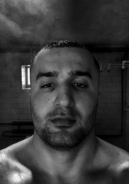 Shamsudin из Брюсселя, ищу на сайте открытые отношения