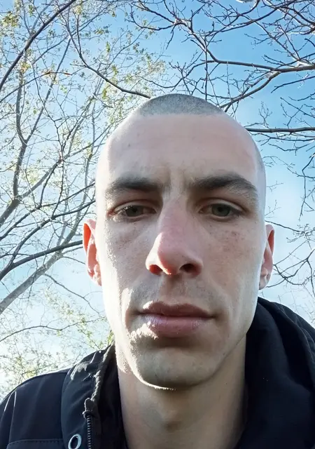 Алексей из Енакиева, ищу на сайте приятное времяпровождение