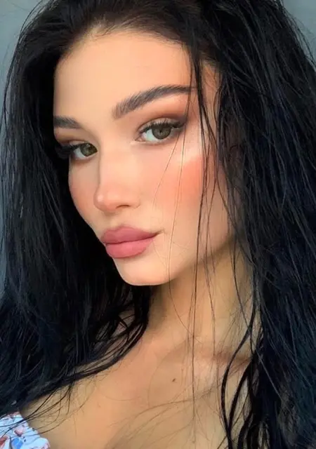 Я Аня, 23 років з Калуш, шукаю знайомство для дружбы