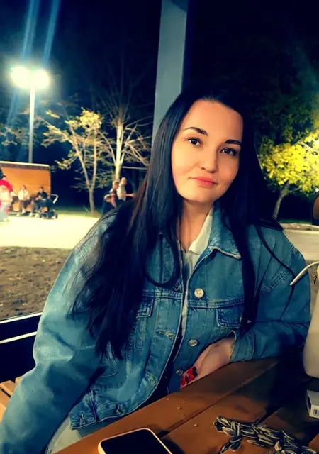 Кристина з Єнакієвого, мені 31 років, познайомлюсь для приємного проведення часу