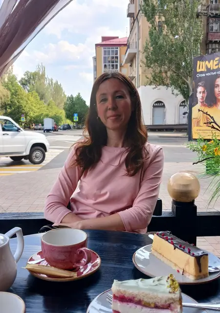 Я Евгения, 44 років з Донецька, шукаю знайомство для постійних стосунків