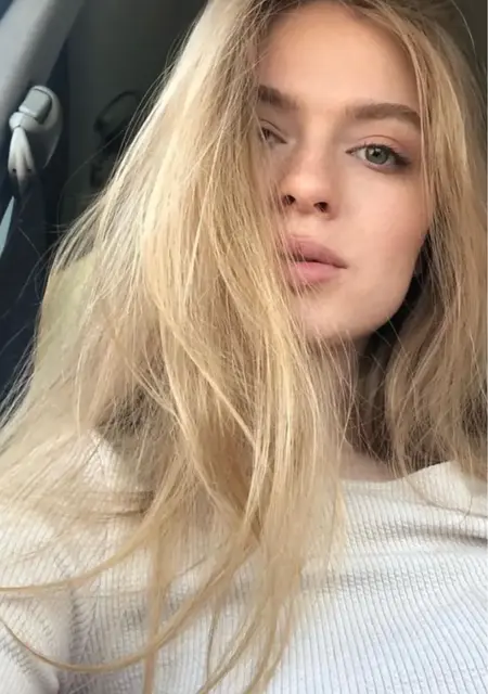 Я Аня, 29, знакомлюсь без обязательств в Луганске