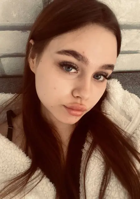 Я Анастасия, 25 років, знайомлюсь для вірт у Кам'янському